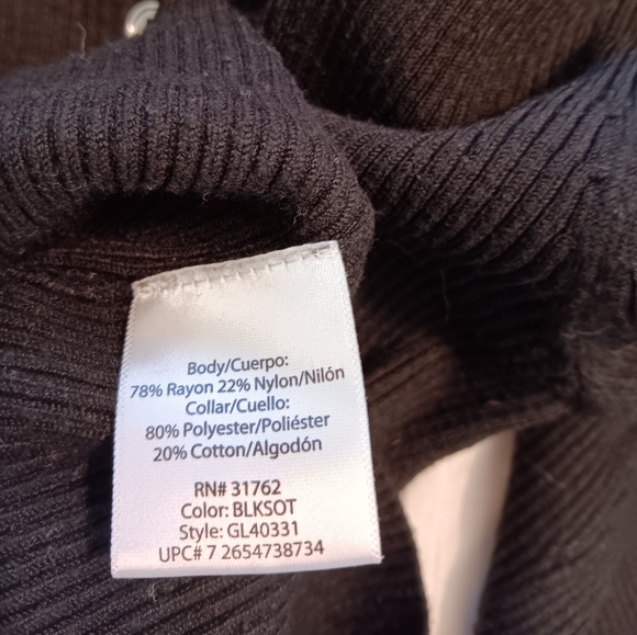 Black, Collared Pullover Sweater - Picture 6 of 6